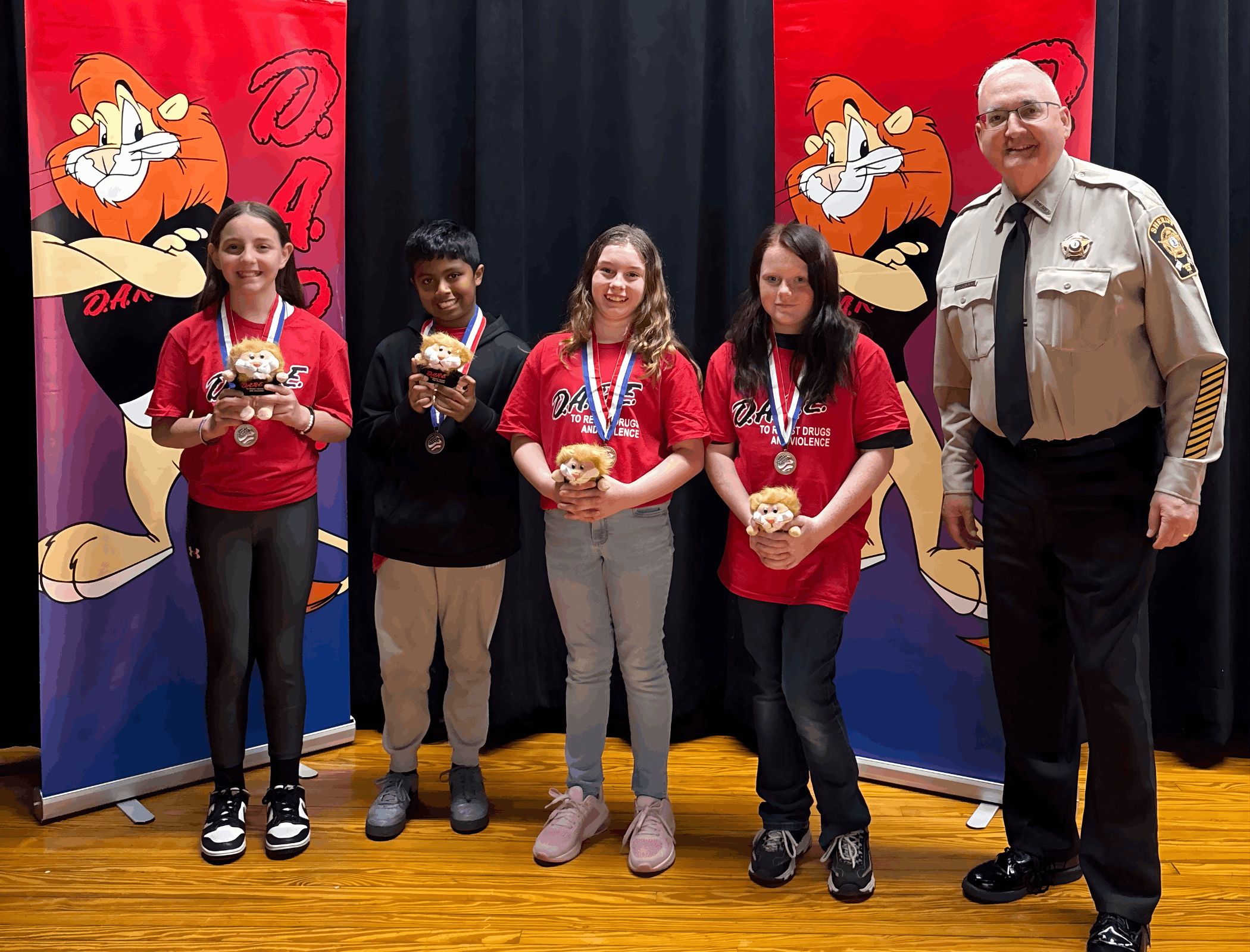 ALES 5th Graders Celebrated at D.A.R.E. Graduation